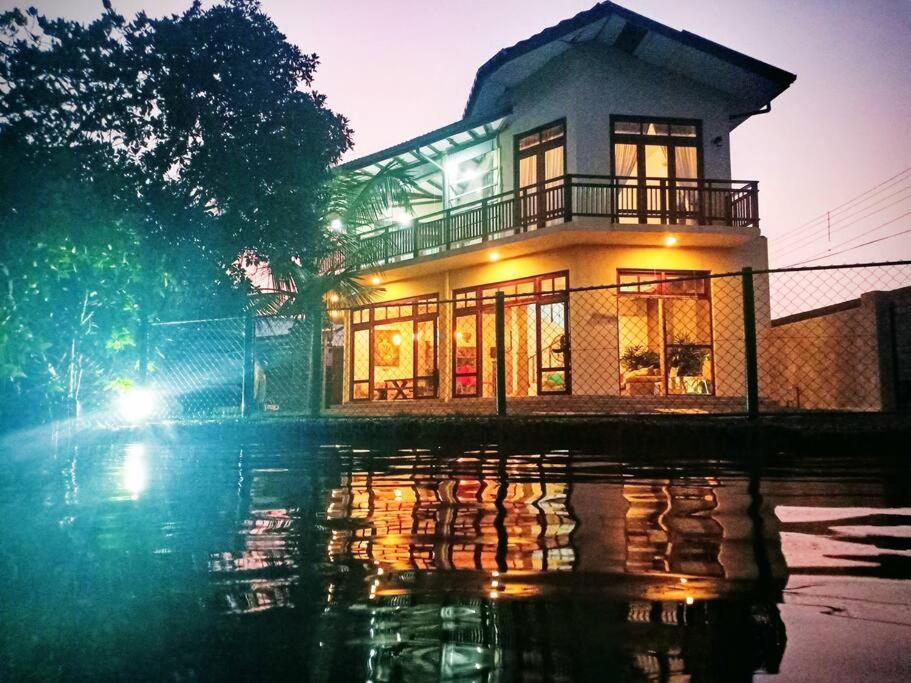 Aurora Lagoon Front Negombo Exteriér fotografie